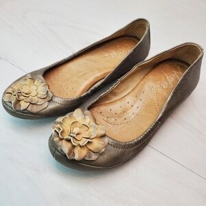 Naya Womens Leather Ballet Flats Floral Detail Comfort Slip On Shoes Size 4M